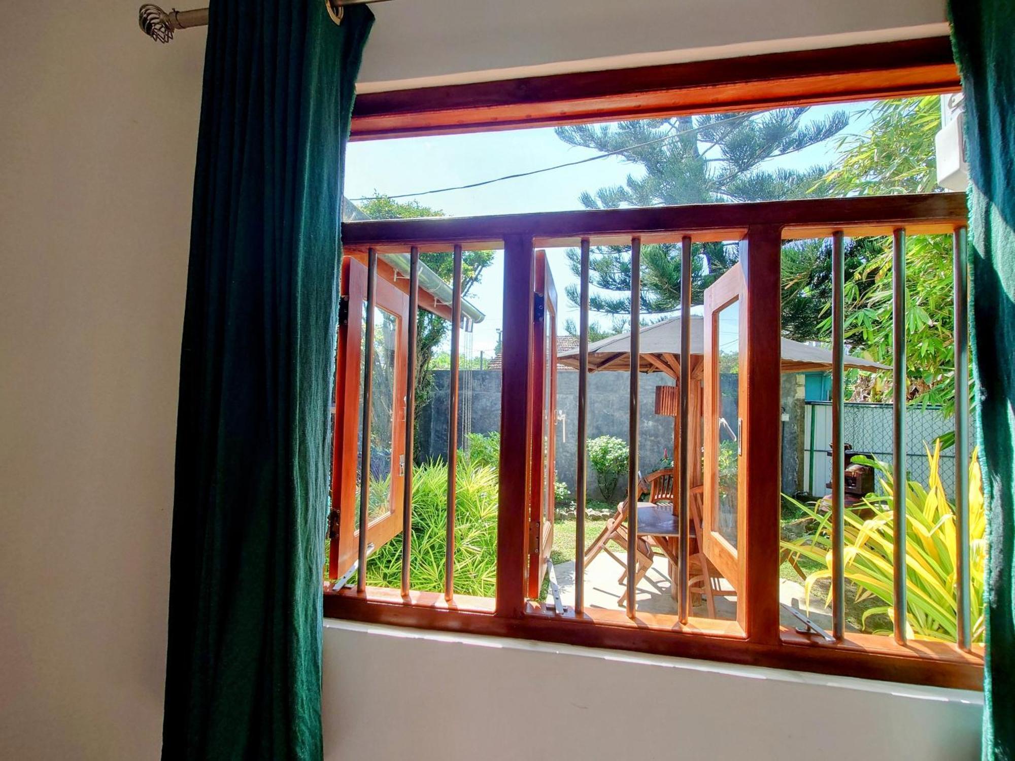 The Whitegates Lodge Велигама Экстерьер фото
