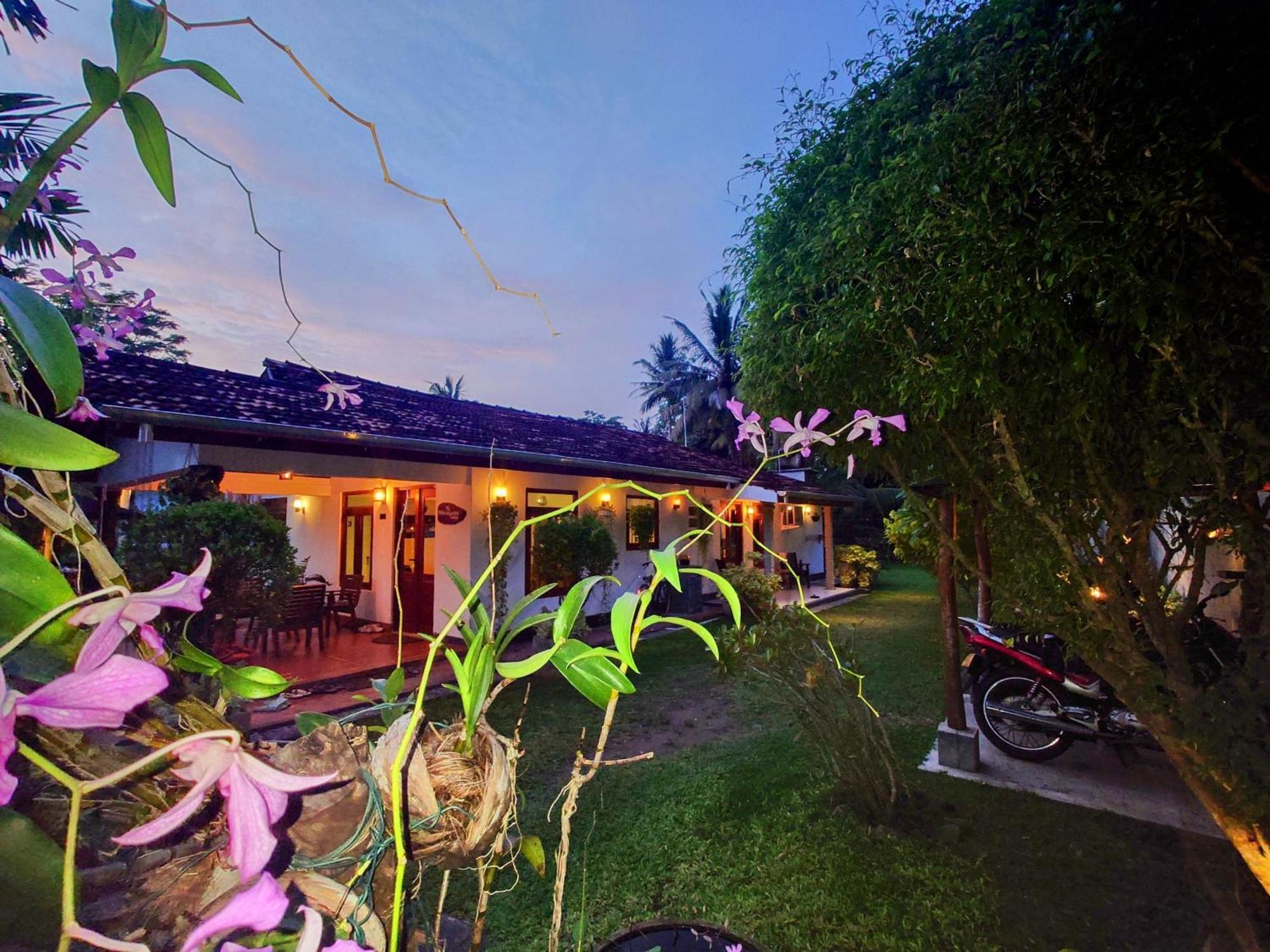 The Whitegates Lodge Велигама Экстерьер фото