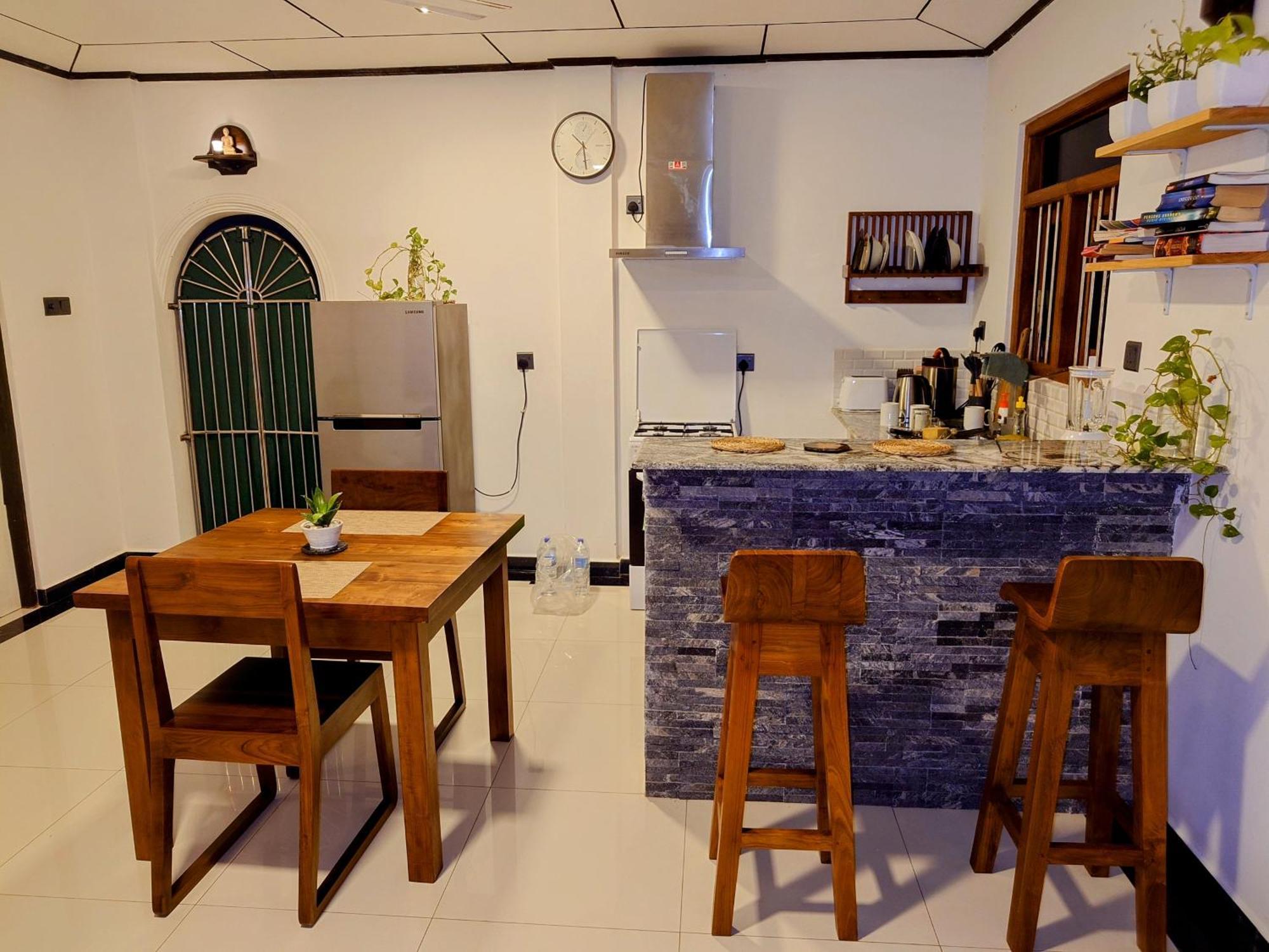 The Whitegates Lodge Велигама Экстерьер фото